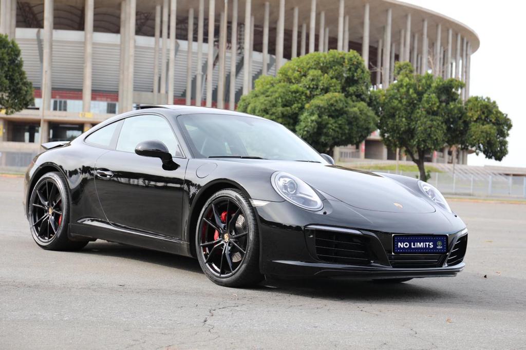 Porsche 911 Carrera1